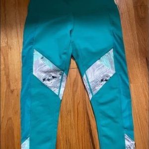 Zella crop leggings. Size XS